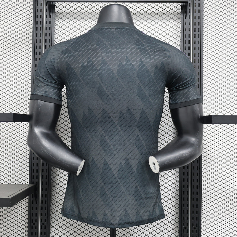 Maillot Real Madrid Concept noir 2025