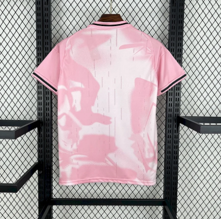 Maillot Real Madrid Concept rose 2025